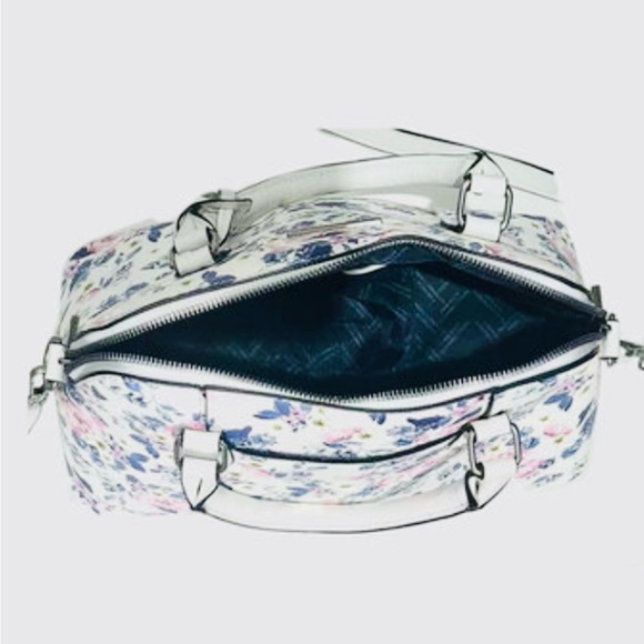 French Connection😍 - Picture 4 of 7